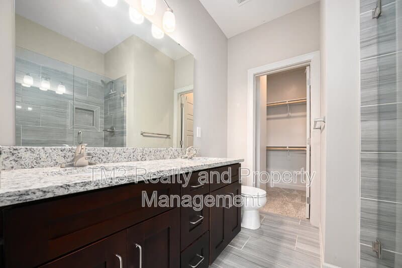 Overland Park Townhome: 15872 Valley View Dr