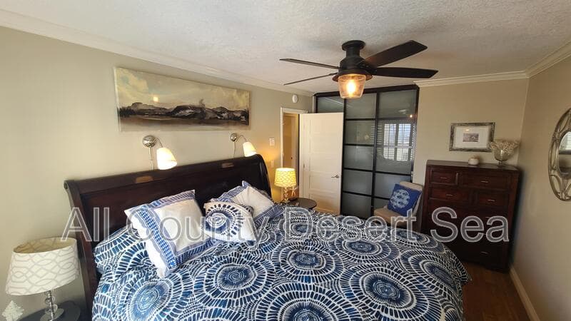 Huntington Beach Condo: 711 Pacific Coast Hwy