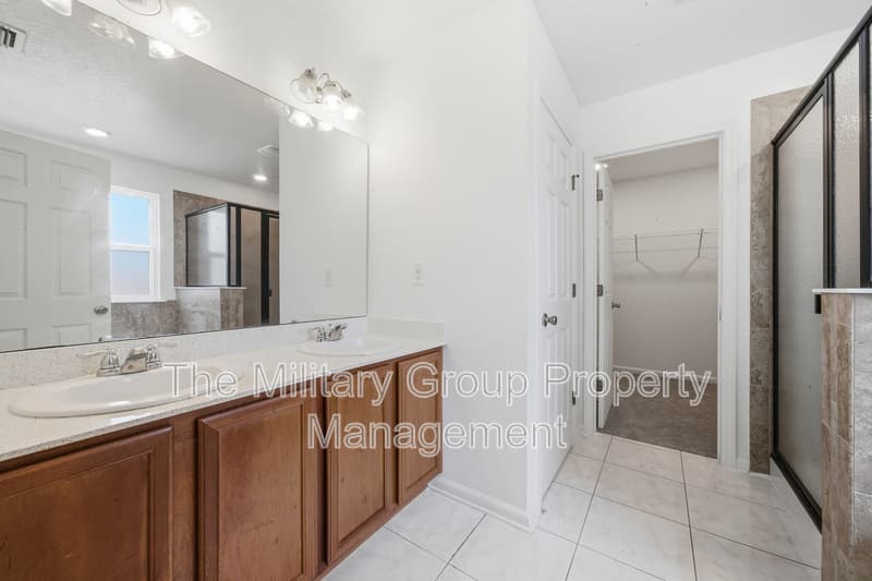 Orange Park House: 391 Hepburn Rd