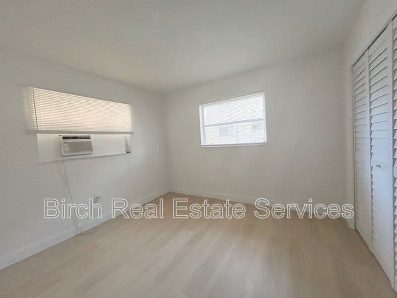 Clearwater House: 200 Waverly Way