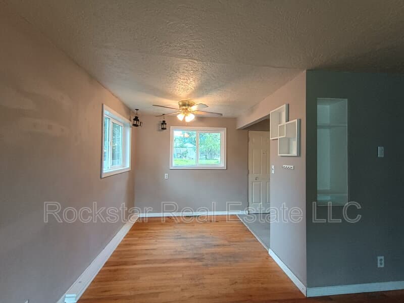 Spokane House: 6128 North Oak Street