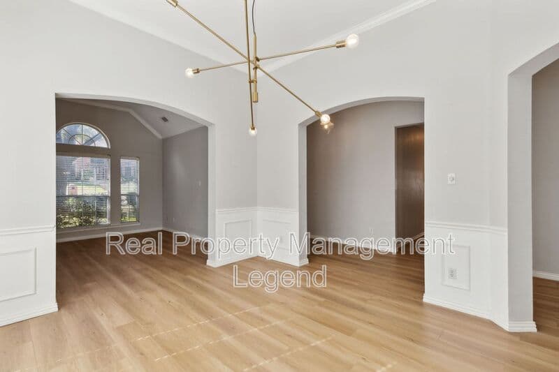 Plano House: 8012 Greenwood Dr