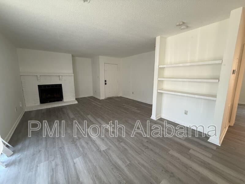 Huntsville Condo: 4916 Cotton Row Northwest