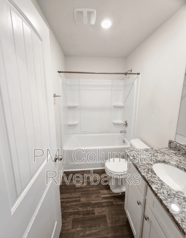 Elgin House: 218 Sundew Rd
