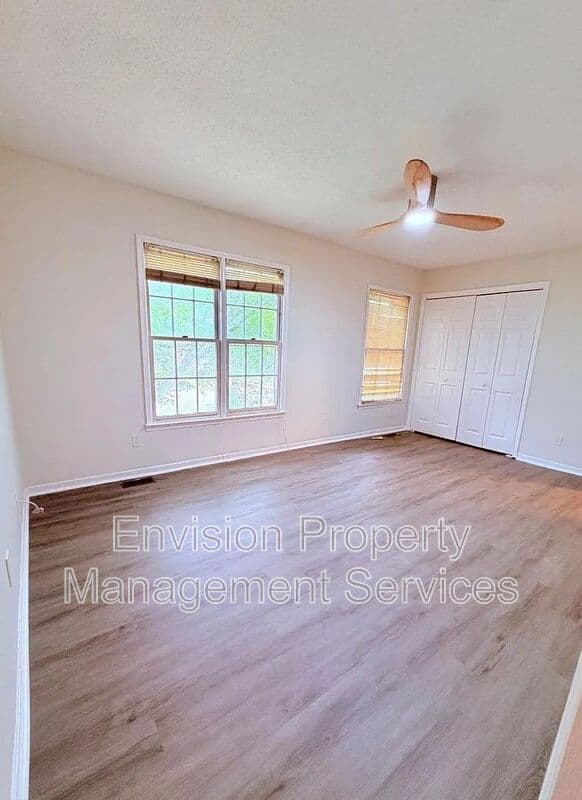 Jonesboro House: 702 Redland Drive