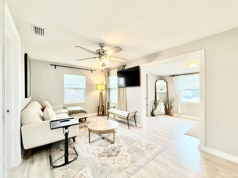 St. Petersburg House: 4528 70th Street North