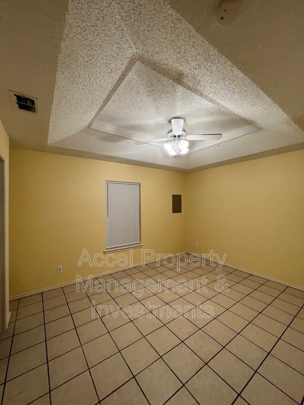 Edinburg Condo: 1201 W. Carmen