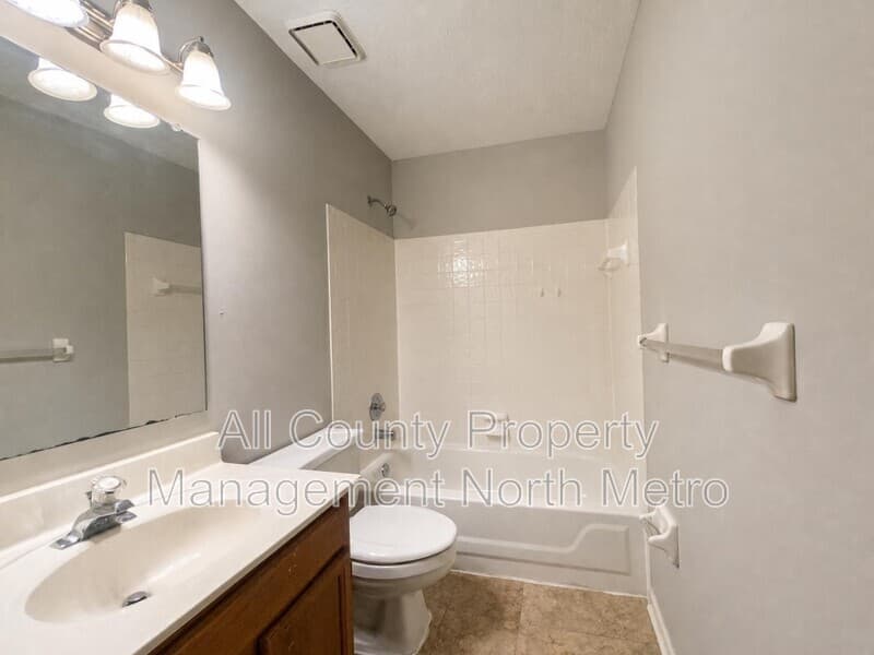 Johns Creek House: 5400 Taylor Road