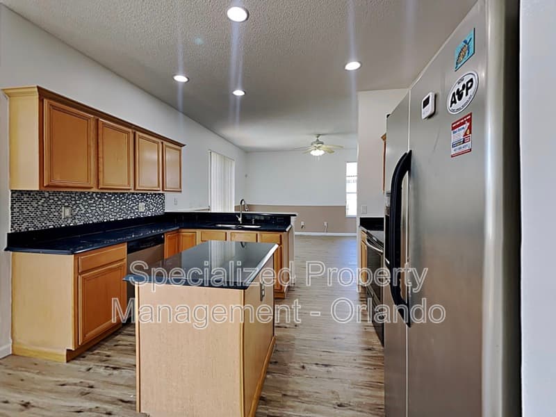 Orlando House: 728 Hardwood Cir