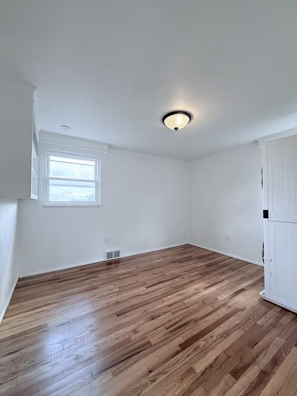 Pittsburgh House: 241 Bauman Avenue - 2