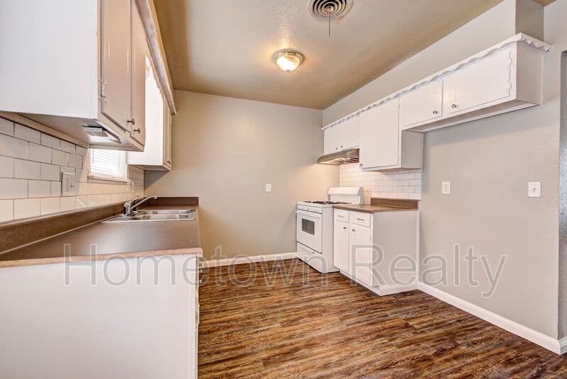 Midwest City House: 1308 McDonald Drive
