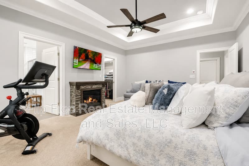 Tallahassee House: 3325 Mariana Oaks Drive