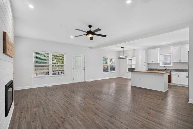 Portsmouth House: 242 Webster Ave