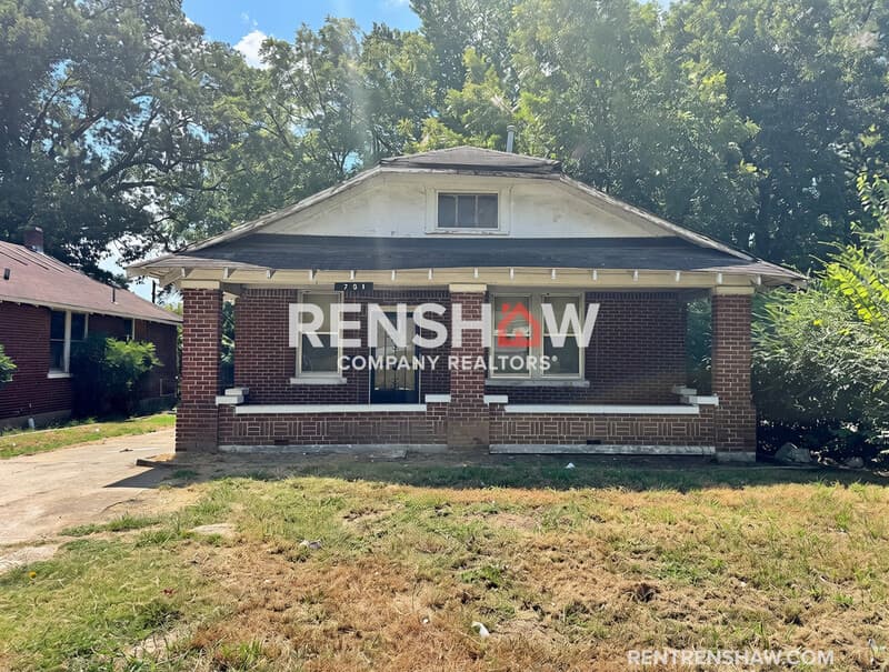 Memphis House: 751 E Davant Ave