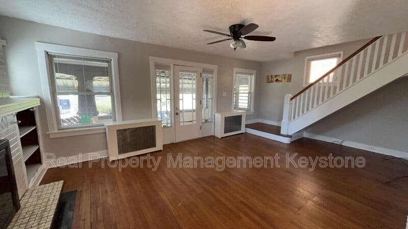 Pittsburgh House: 2329 Spokane Avenue