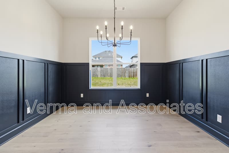 Centerton House: 1061 Whistler St