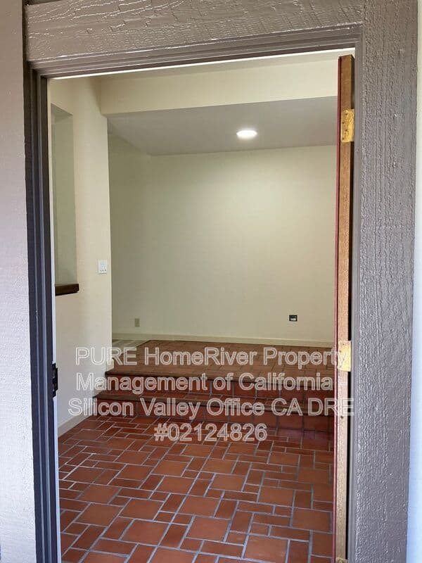 Cupertino House: 10180 Byerly Ct