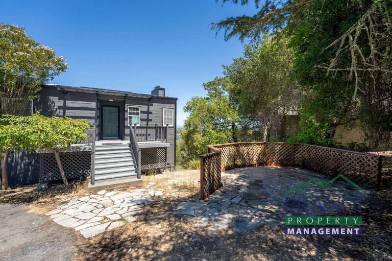 San Anselmo House: 645 Fawn Dr