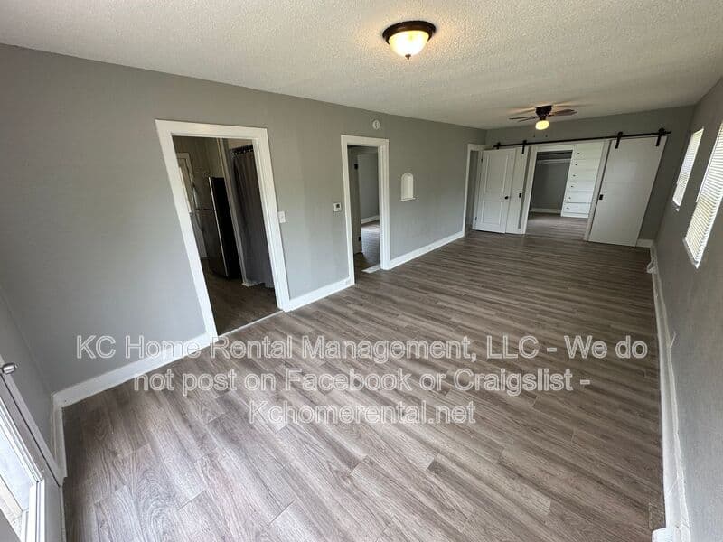 Kansas City House: 7113 N Highland Ave
