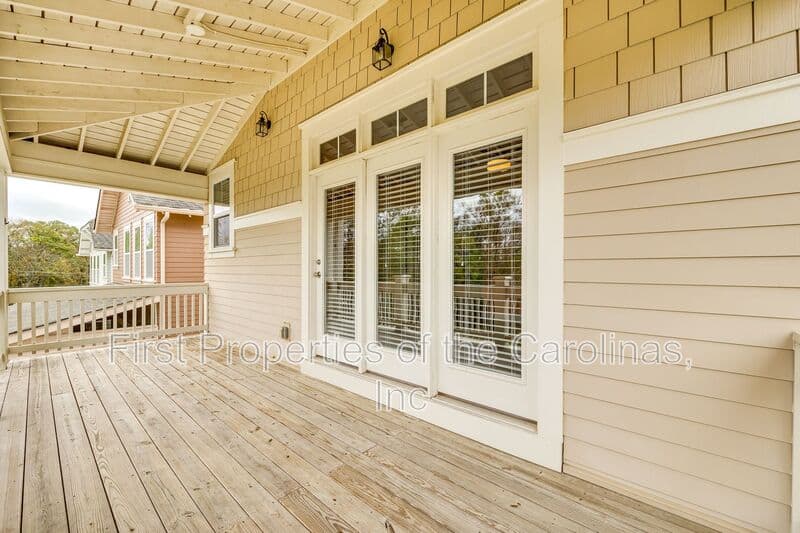 Rock Hill House: 799 Herrons Ferry Rd.