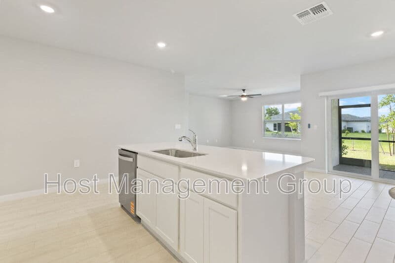 Punta Gorda House: 25214 Cadiz Drive