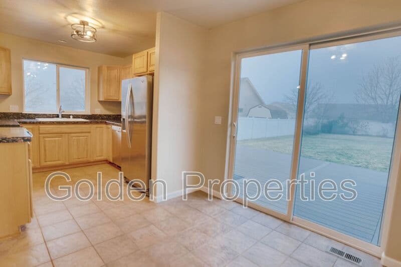 Coeur D Alene House: 7665 N Courcelles Pkwy