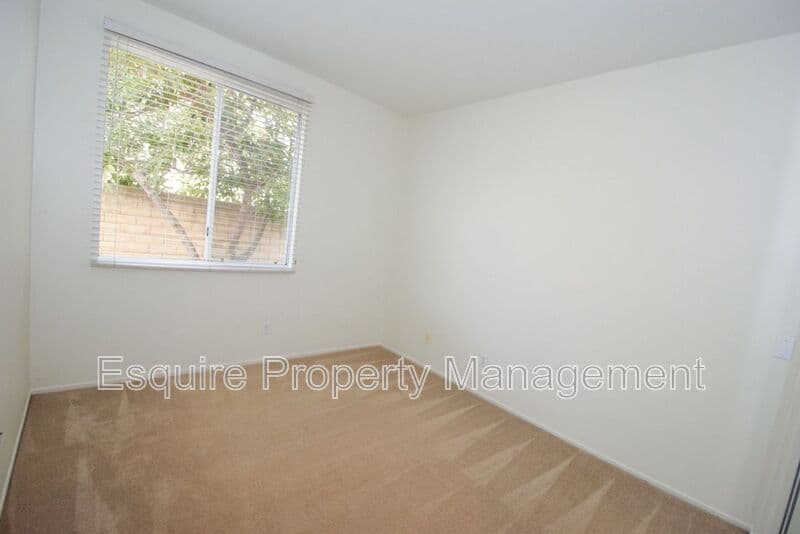 OXNARD House: 1821 LA QUINTA LN