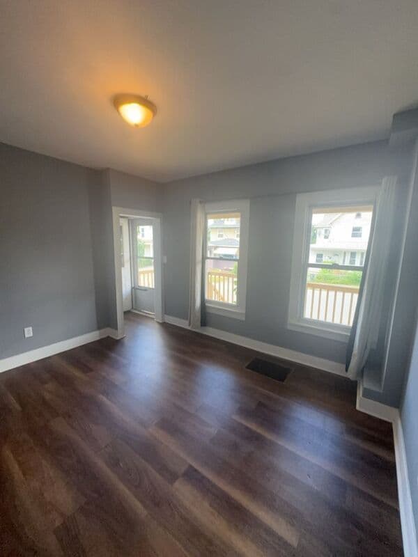 Scranton Townhome: 1404-1412 Sanderson Ave