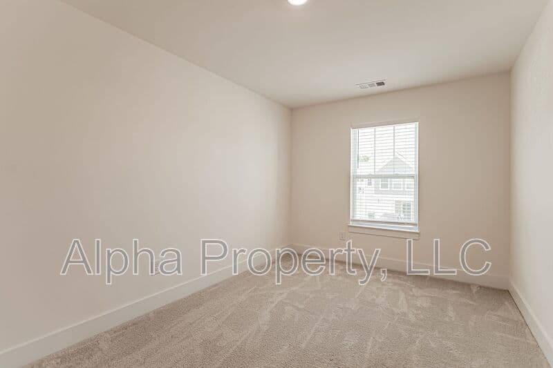 Moore Townhome: 1086 Millison Pl