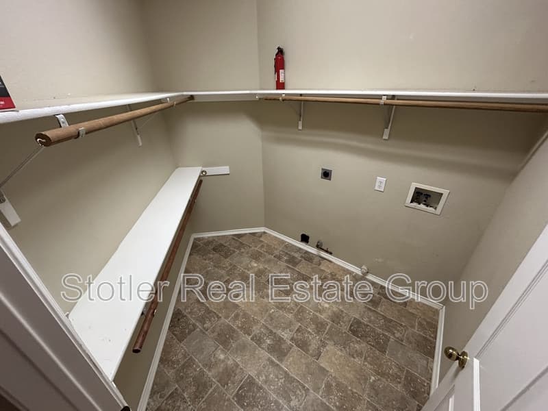 Arlington House: 6720 Tabor Drive