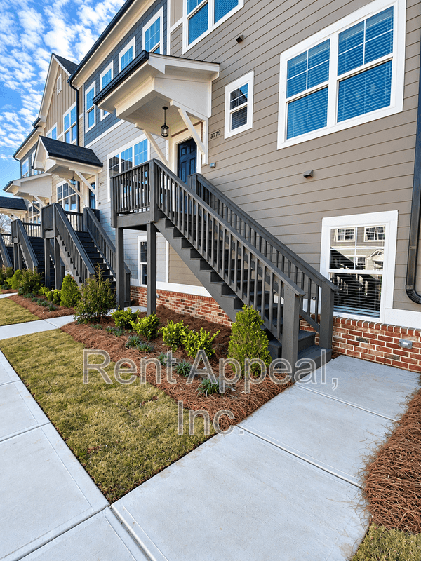 Doraville House: 3779 Oxford Circle