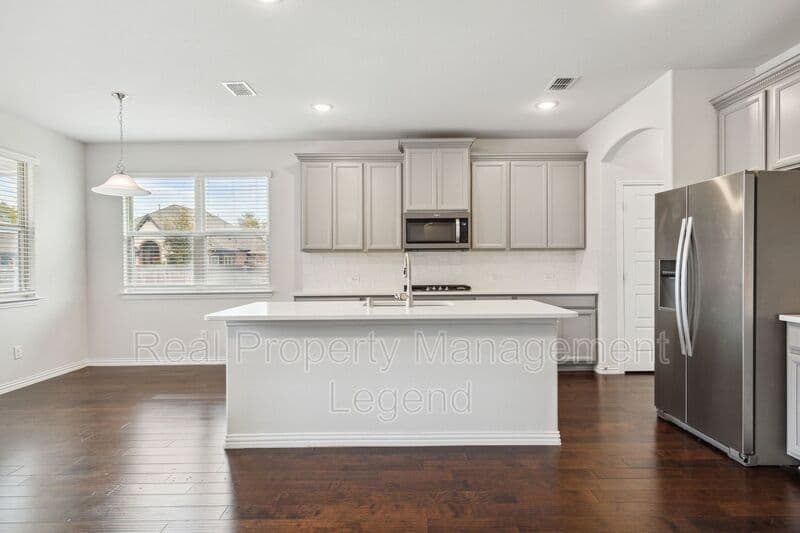 Aubrey House: 1833 Meadow Trail Lane