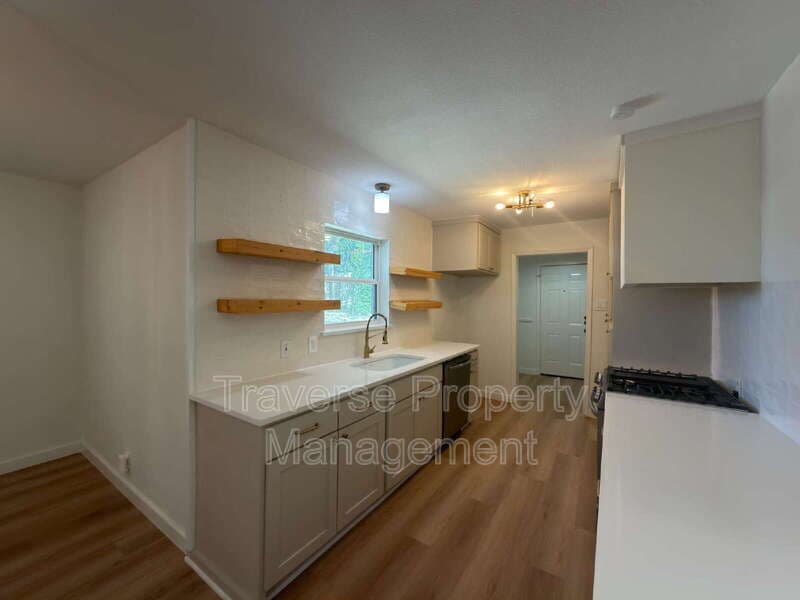 Fort Worth House: 5605 Wimbleton Way