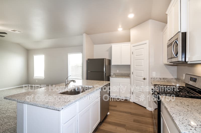 El Reno House: 1608 Ruby Dr