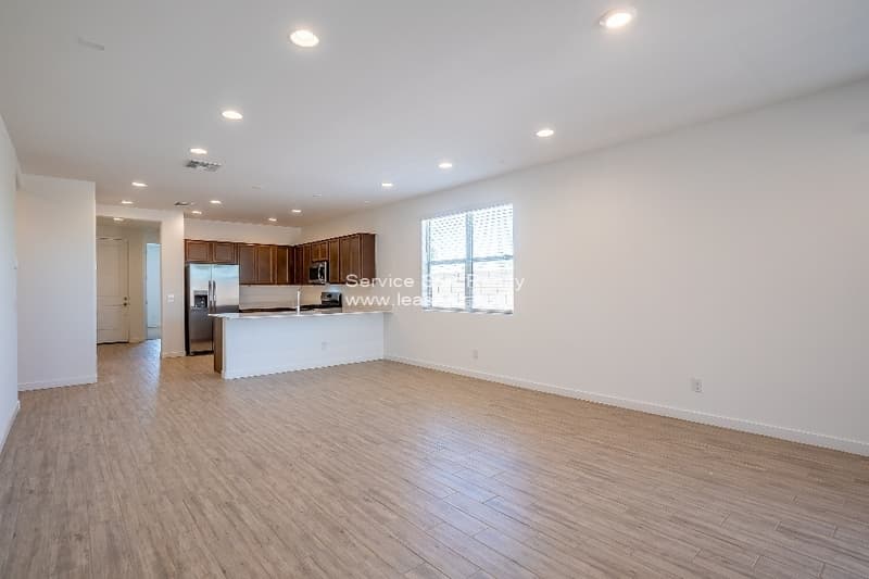 Phoenix House: 9348 W Glenrosa Ave