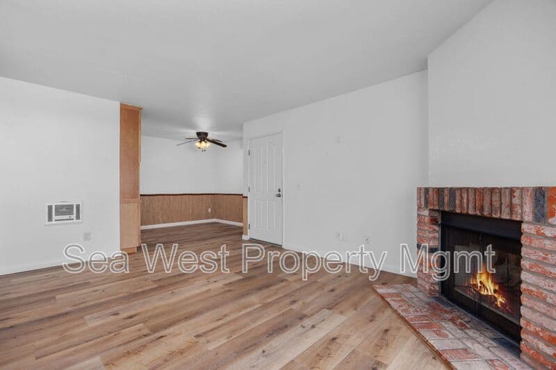 Encinitas Condo: 1730 S El Camino Real