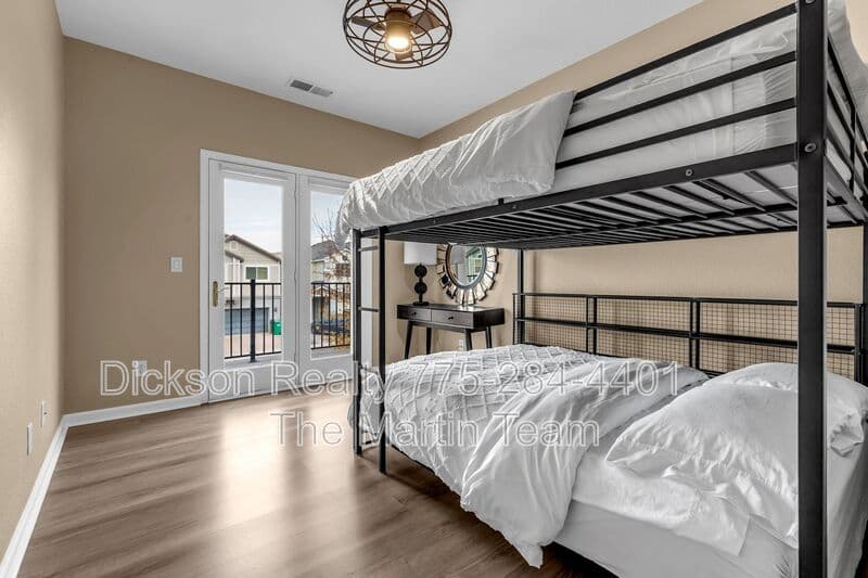 Sparks House: 1165 Harbour Cove Court