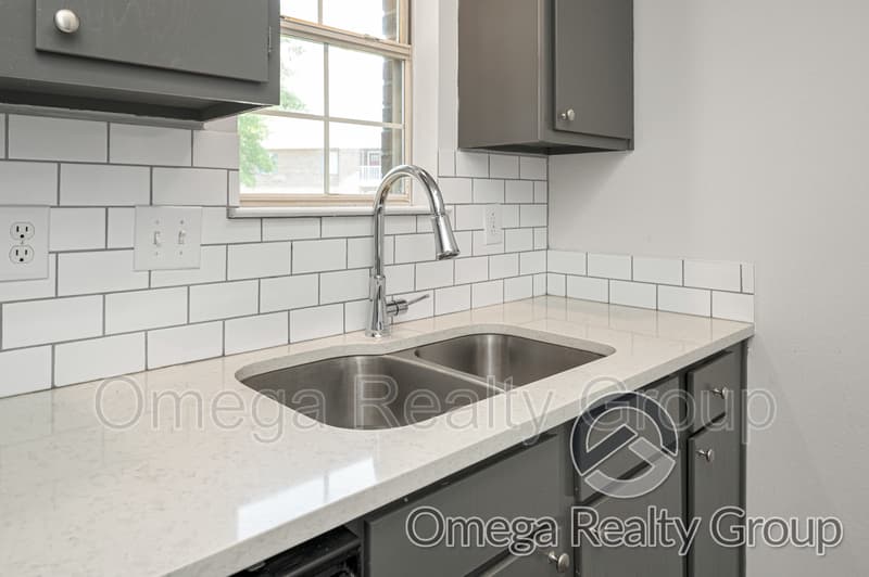 Columbiana Condo: 100 Egg And Butter Rd