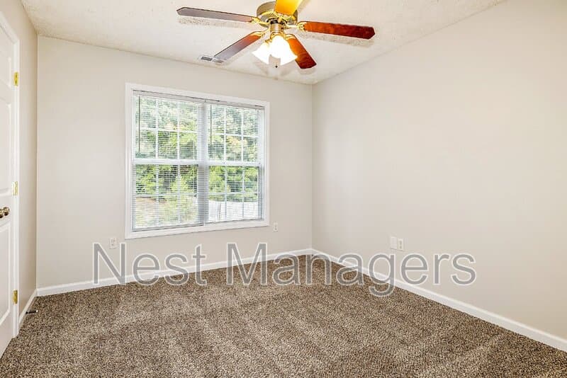 Fayetteville House: 519 Abbottswood Dr