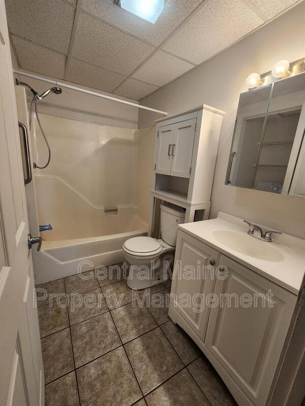 Lewiston Condo: 184 Randall Rd #4