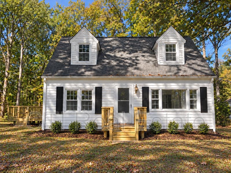Spotsylvania House: 6614 Partlow Rd