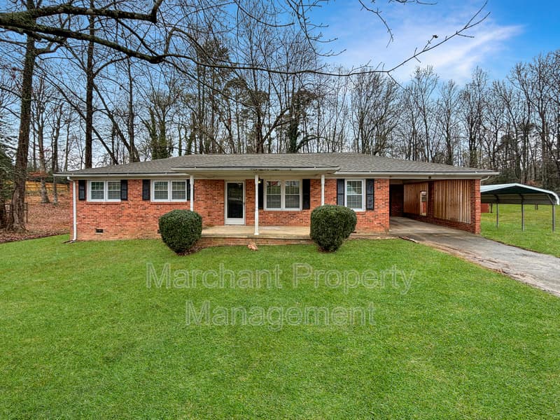 Taylors House: 15 Wood Circle