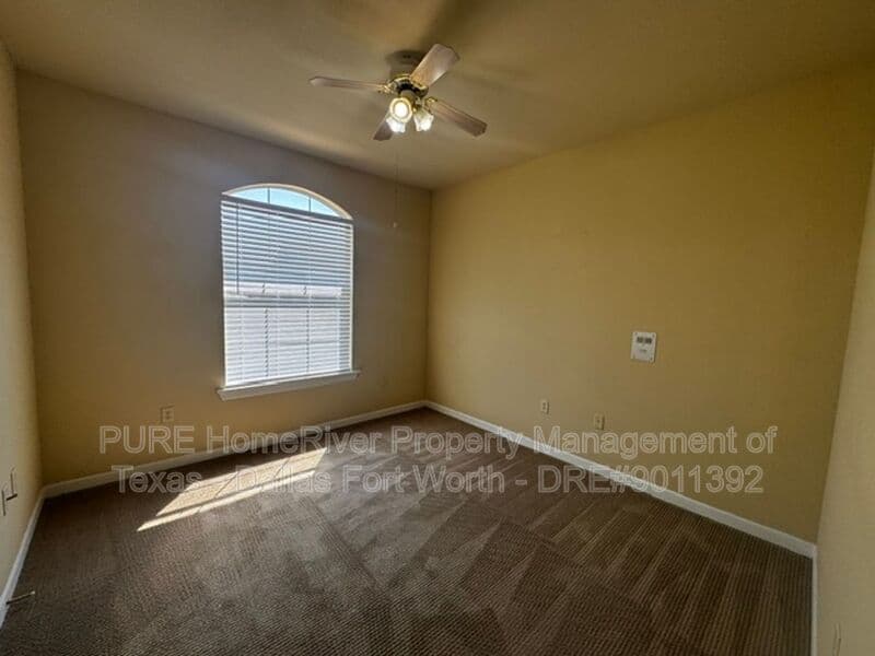 Grapevine Condo: 400 Glade Road