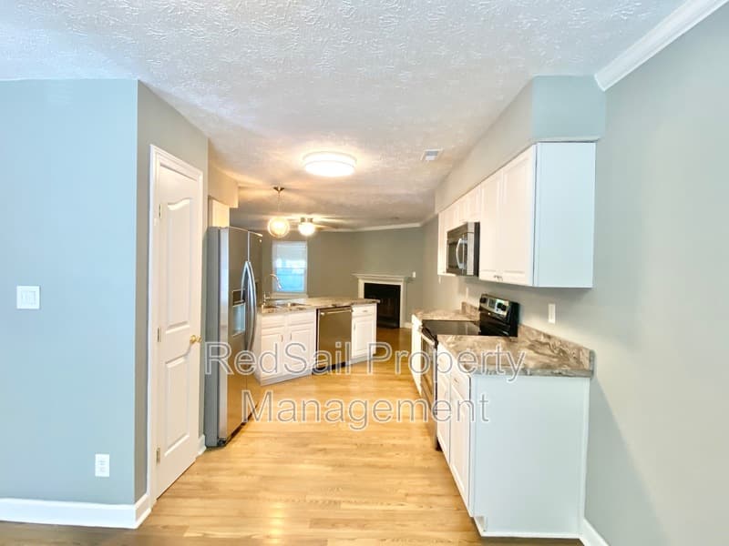 Newport News House: 1060 Palmerton Dr