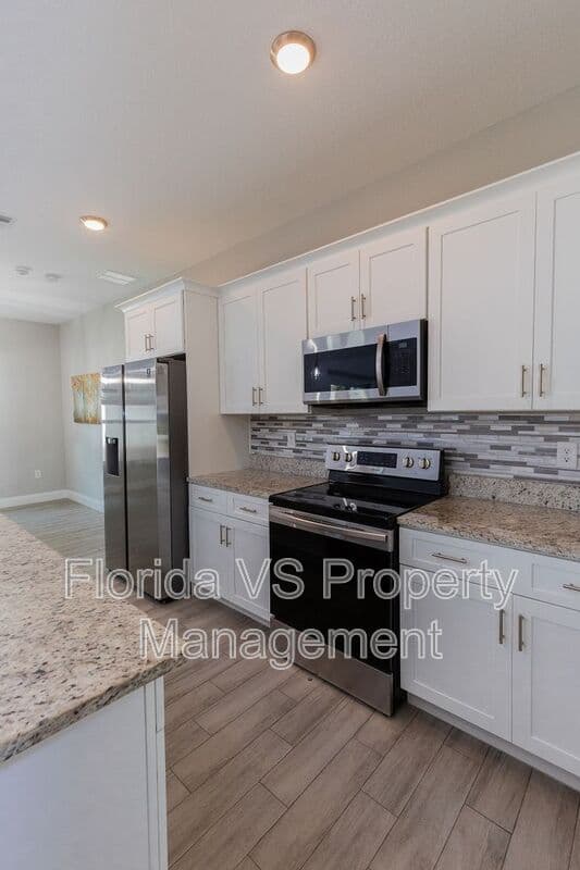 Poinciana House: 217 Fig Ct
