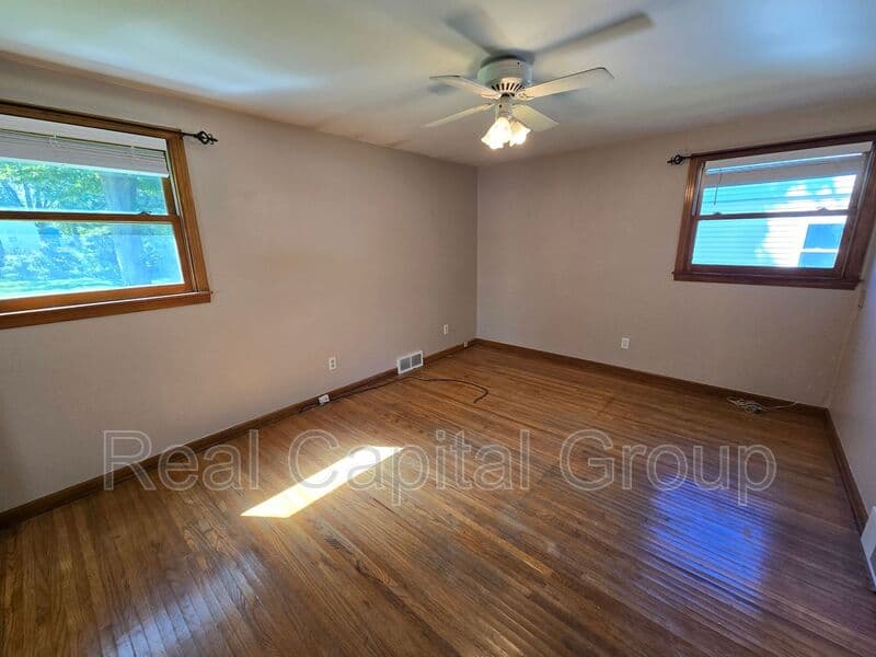 Williamsville House: 8401 Ericson Dr