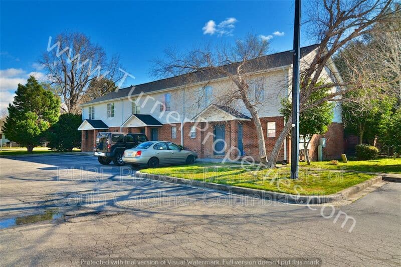 Columbia House: 3800 Plowden Rd