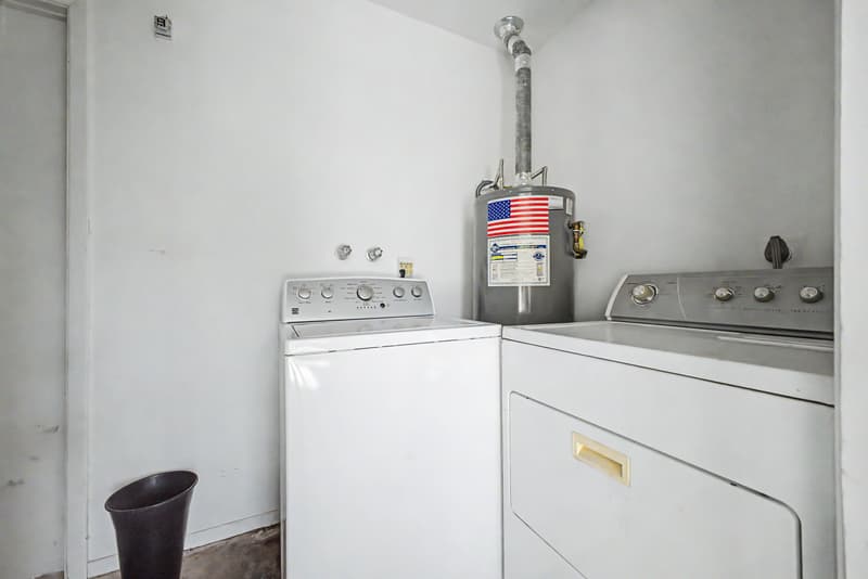 Phoenix House: 2822 E WILLOW Avenue