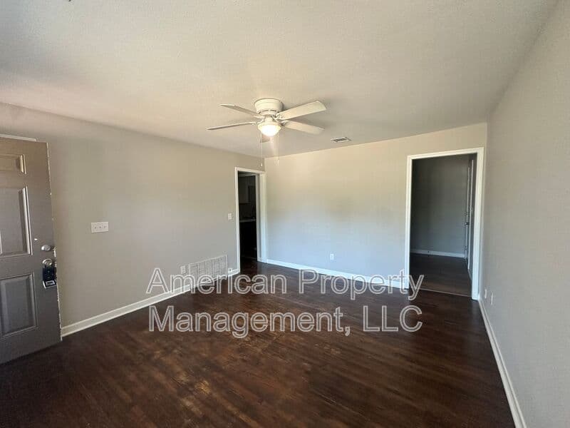 Tulsa House: 7524 E Newton Pl