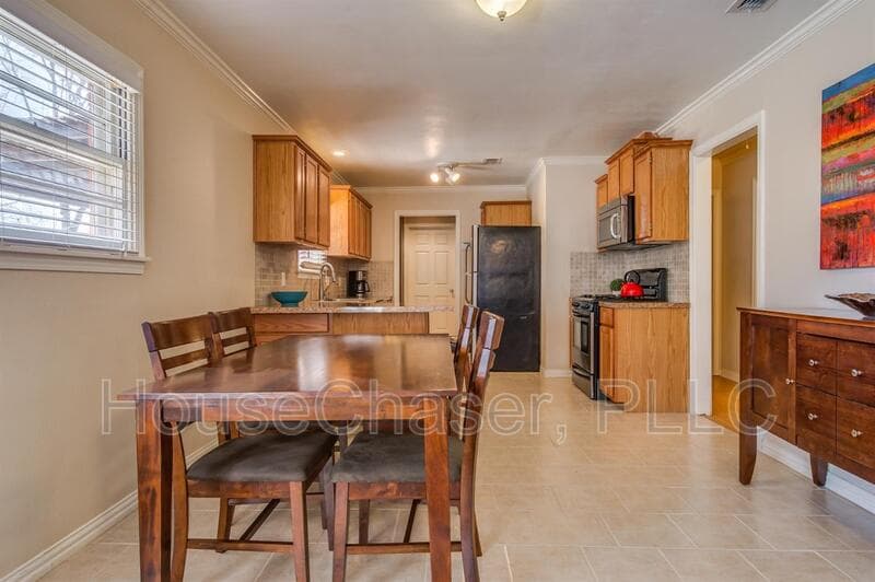 Lubbock House: 4303 45th Street